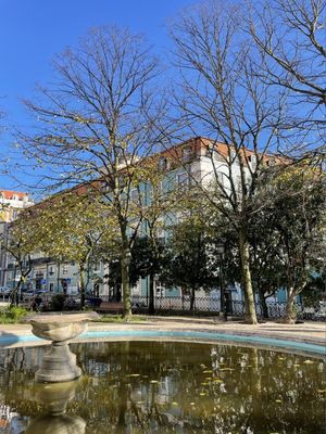 REFLEXO DE PRÉDIO