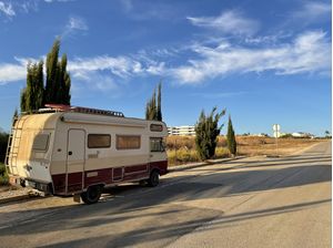 ON THE ROAD - MOTORHOME