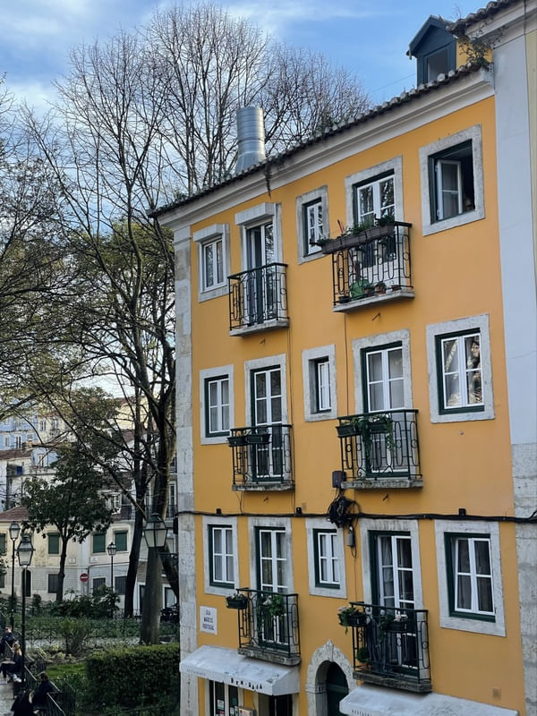 CASA AMARELA EM LISBOA