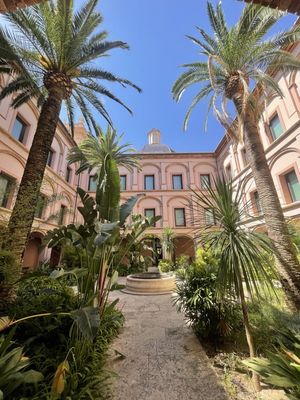 JARDIM EM MADRID