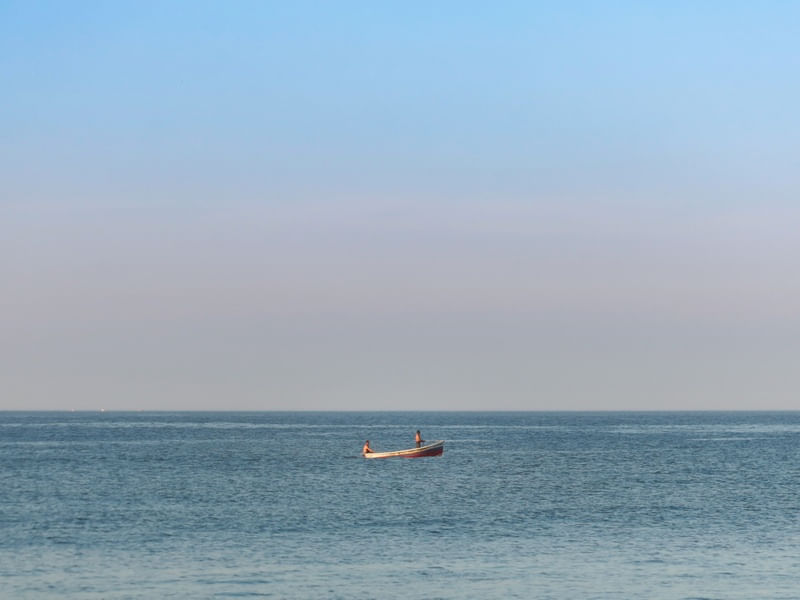 PESCADORES NO BARCO