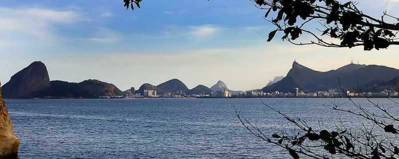 PANORÂMICA DAS MONTANHAS DO RIO