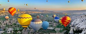 O COLORIDO DOS BALÕES DA CAPADOCIA