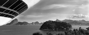 MONTANHAS DO RIO EM P&B