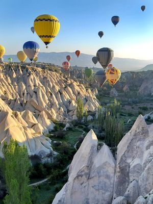 O MERGULHO DOS BALÕES NOS VALES DA CAPADOCIA II