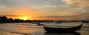 ENTARDECER DOURADO EM BÚZIOS