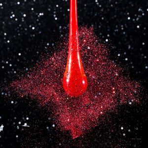 GOTA DE VIDRO VERMELHA COM GLITTER VERMELHO