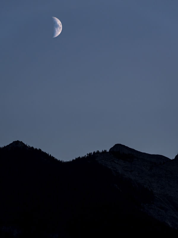 A LUA QUE ENCANTA