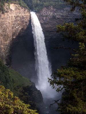 ÁGUAS PODEROSAS