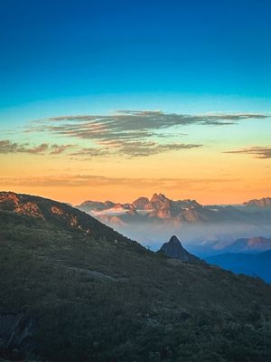 MONTANHAS PARNASO