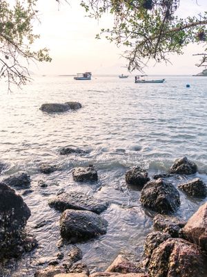 O ACONCHEGO DO POR DO SOL NO MAR