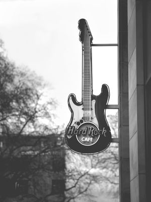 DESTINOS -HARD ROCK