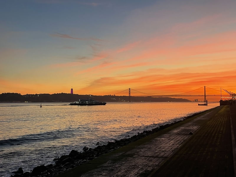 PÔR-DO-SOL DE LISBOA