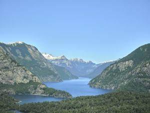 RIOS QUE CORTAM MONTANHAS