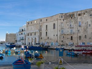 O PORTO ANTIGO DE MONOPOLI