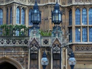 RECORTE WESTMINSTER