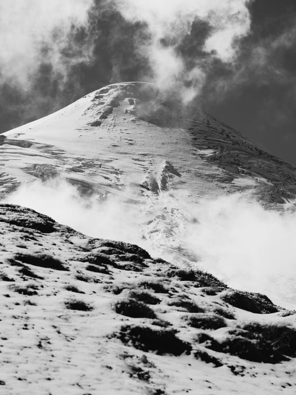 VULCÃO OSORNO - O BRILHO DA NEVE EM PRETO E BRANCO