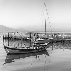 BARCOS ANCORADOS NO PIER