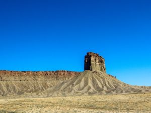CHIMNEY ROCK