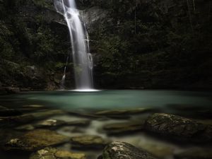 UM POÇO ENCANTADO