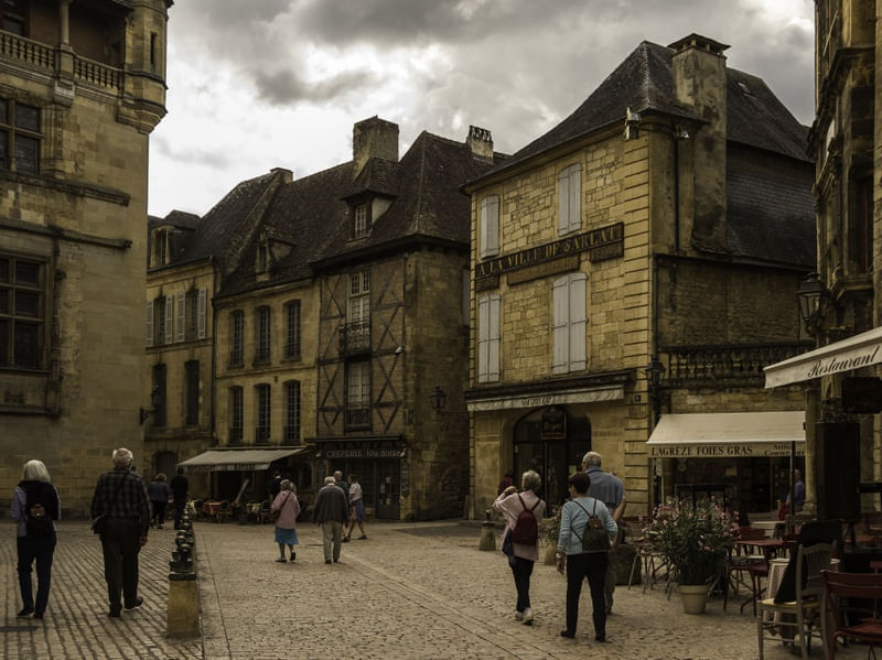 A LA VILLE DE SARLAT