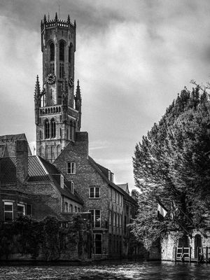 A TORRE DE BRUGES