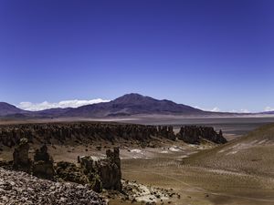 MONGES DE PEDRA