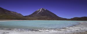 A LAGUNA VERDE AOS PÉS DO LICANCABUR