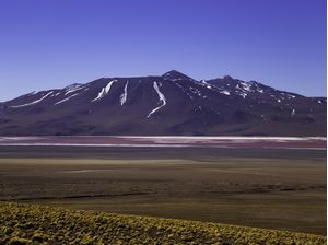 A SURPREENDENTE LAGUNA COLORADA