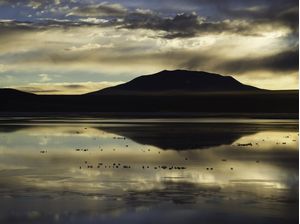 AMANHECE NA LAGUNA COLORADA