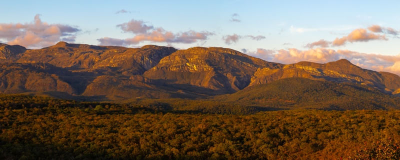 ENTARDECER NA SERRA DO ESPINHAÇO
