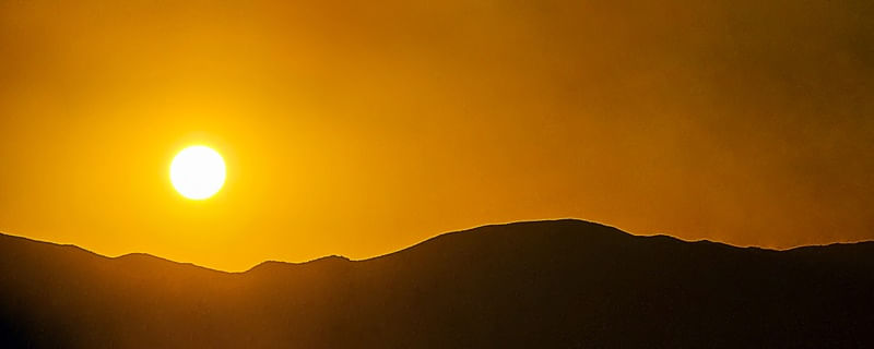 PÔR DO SOL NO DESERTO
