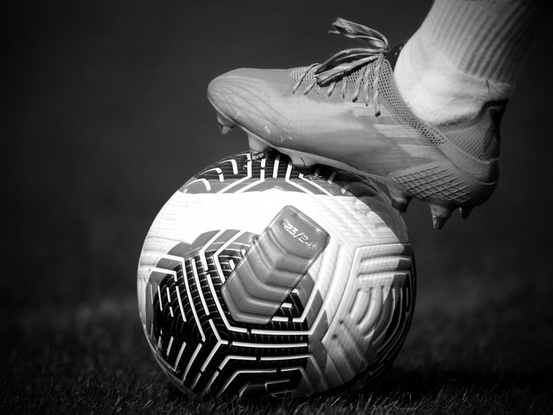 FUTEBOL PÉ NA BOLA III