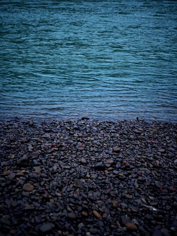 ONDE A PEDRA DESAGUA
