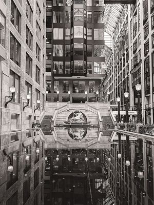 VILLE SOUTERRAINE DE MONTRÉAL - BLACK AND WHITE