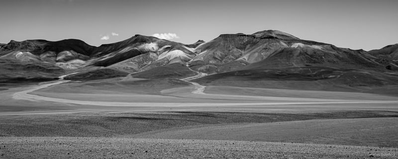CAMINHOS SOBRE DESERTO E MONTANHAS