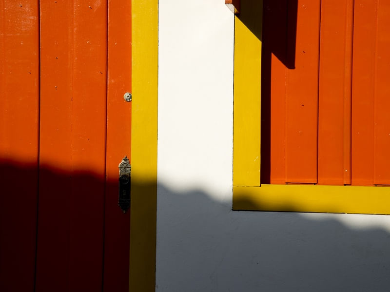 O AMARELO DO SOL QUANDO TOCA NA JANELA - PUERTAS Y VENTANAS
