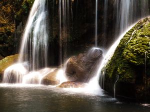 MOVIMENTO NA CACHOEIRA II