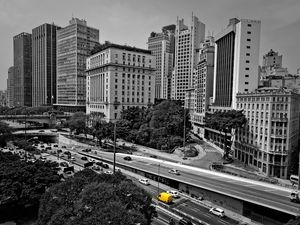 METRÓPOLES EM PRETO E BRANCO