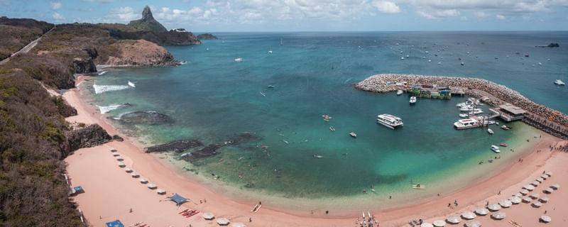 FOTO AÉREA COM DRONE DA PRAIA DO PORTO E FERNANDO DE NOROHA