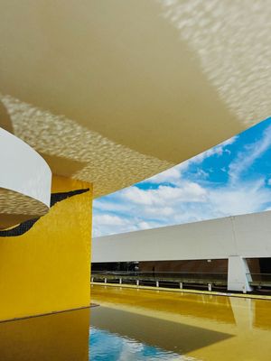 LINHA NO MUSEU