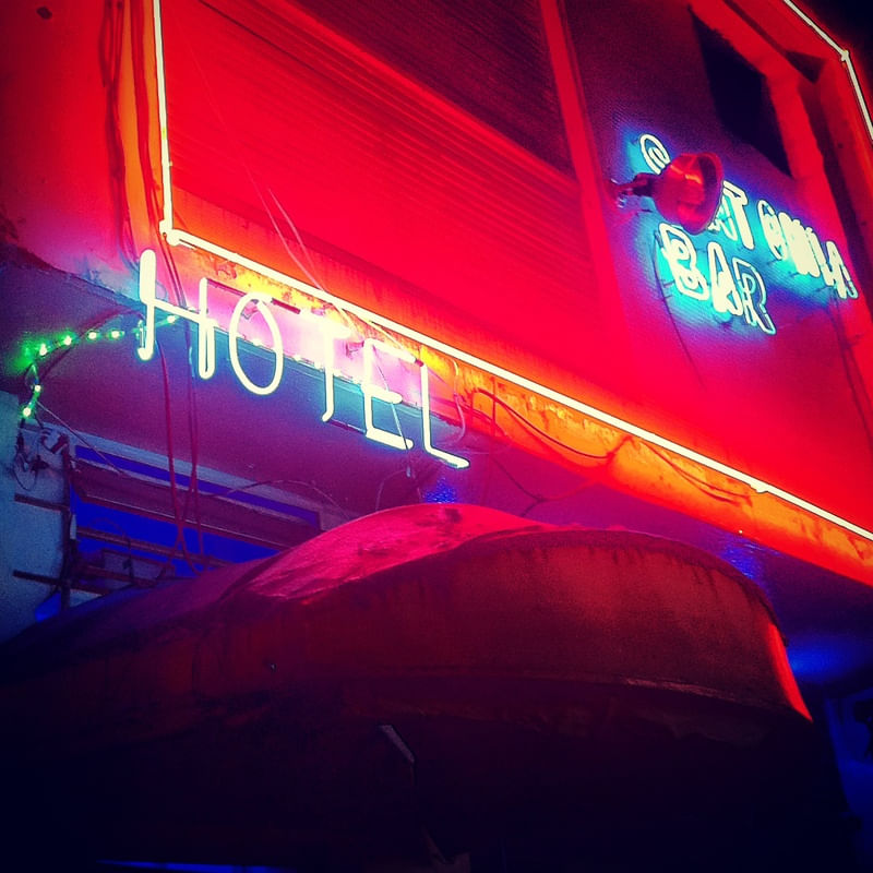 HOT HOTEL