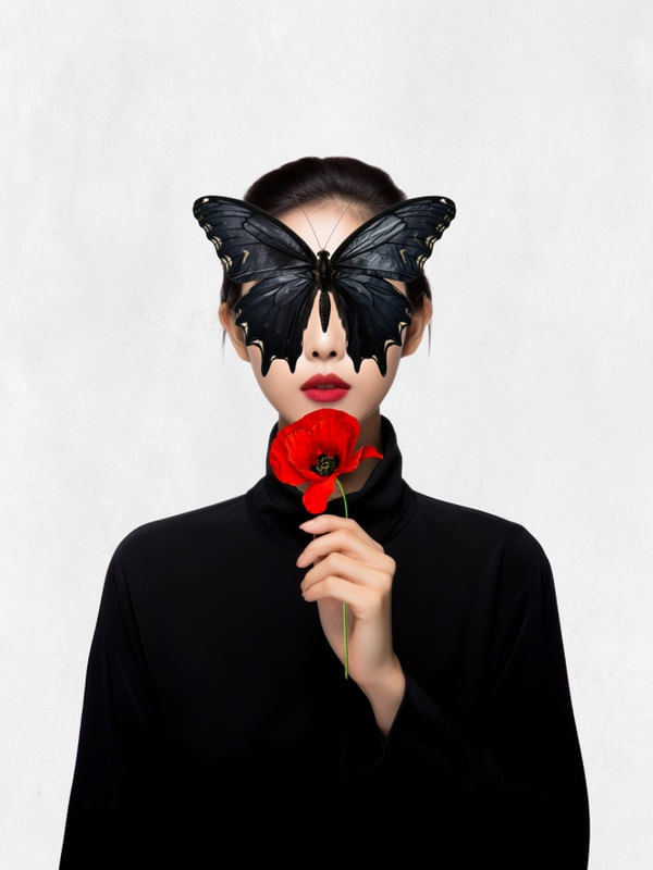 ARTE RED AND BLACK