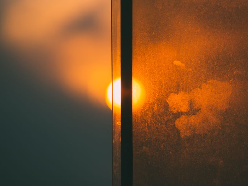 WINDOW SEAT
