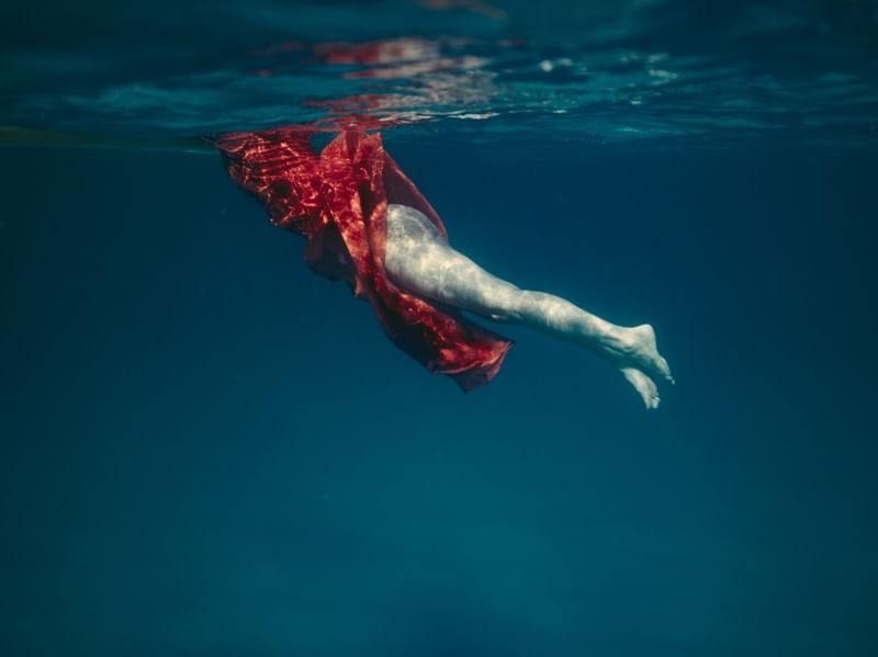 RED DRESS TALES BIG
