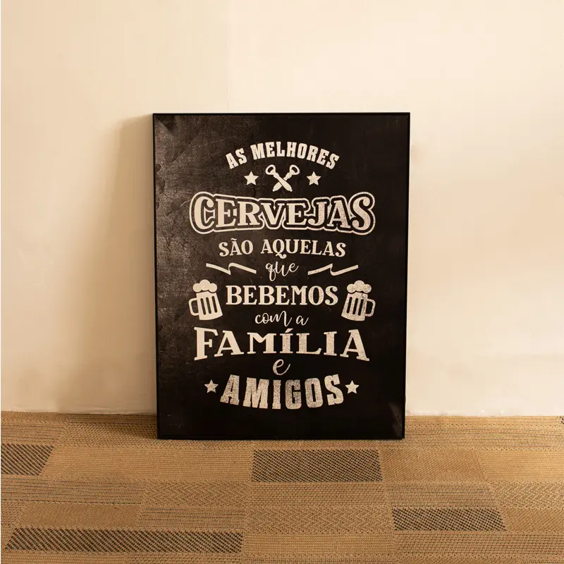 Quadro em acabamento liso sem vidro - CERVEJA FAMÍLIA - 47,5x62,5 - Moldura Filete Preta