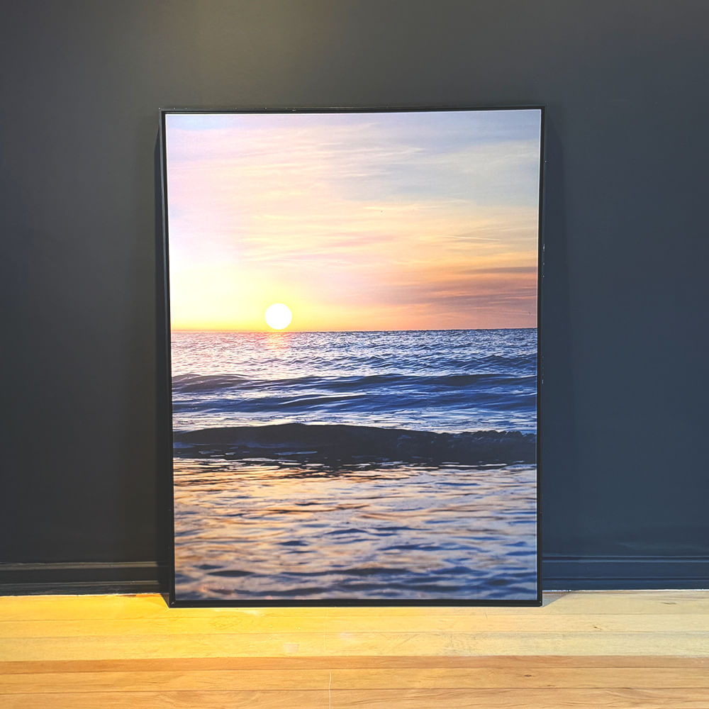 Quadro tela em canvas 90x120cm - OCEANO SOL - Moldura Canaleta Alta Preta - OF