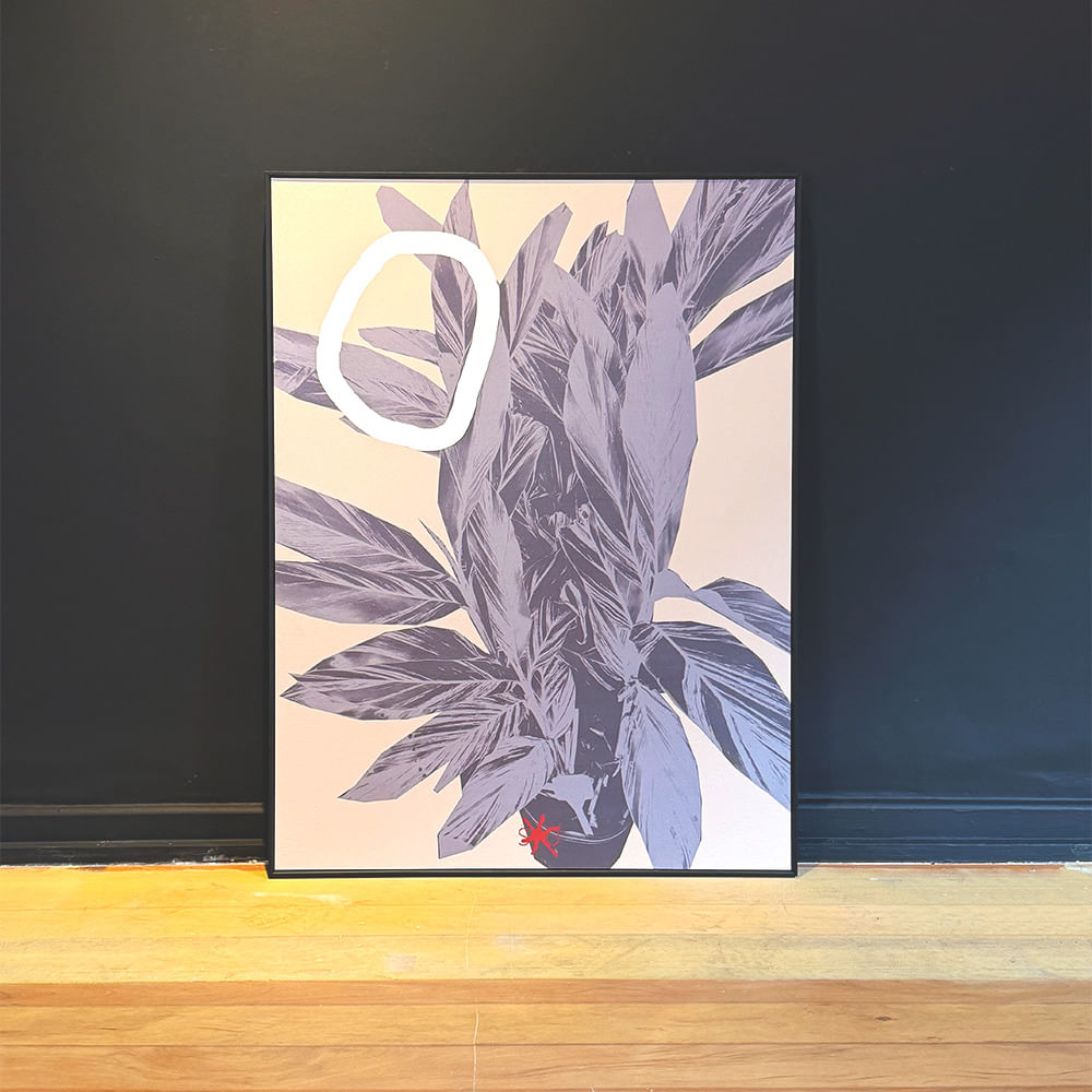Quadro em acabamento textura semelhante ao couro 67,5x90cm - VASÓPHYLUS - Moldura Filete Preta - OF