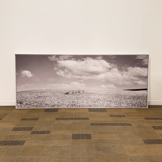 Quadro tela em canvas 170x68cm - Um sábado qualquer - Moldura Canaleta Alta Branca