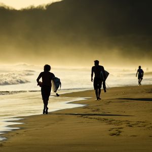 SURFERS BEACH